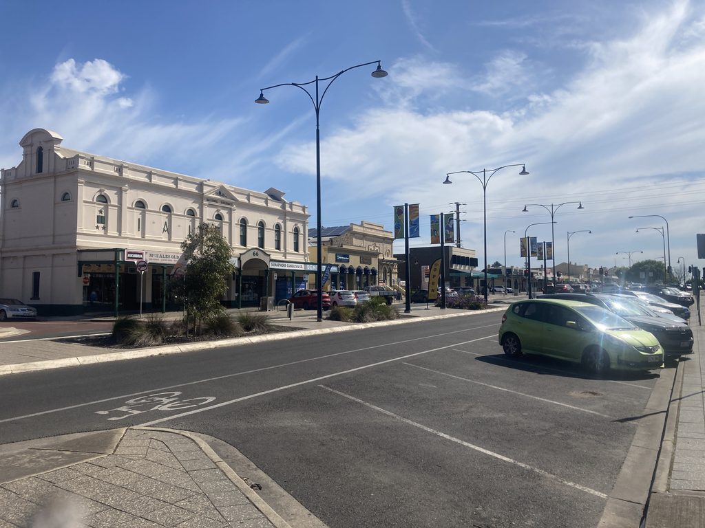 semaphore road in semaphore SA 5019